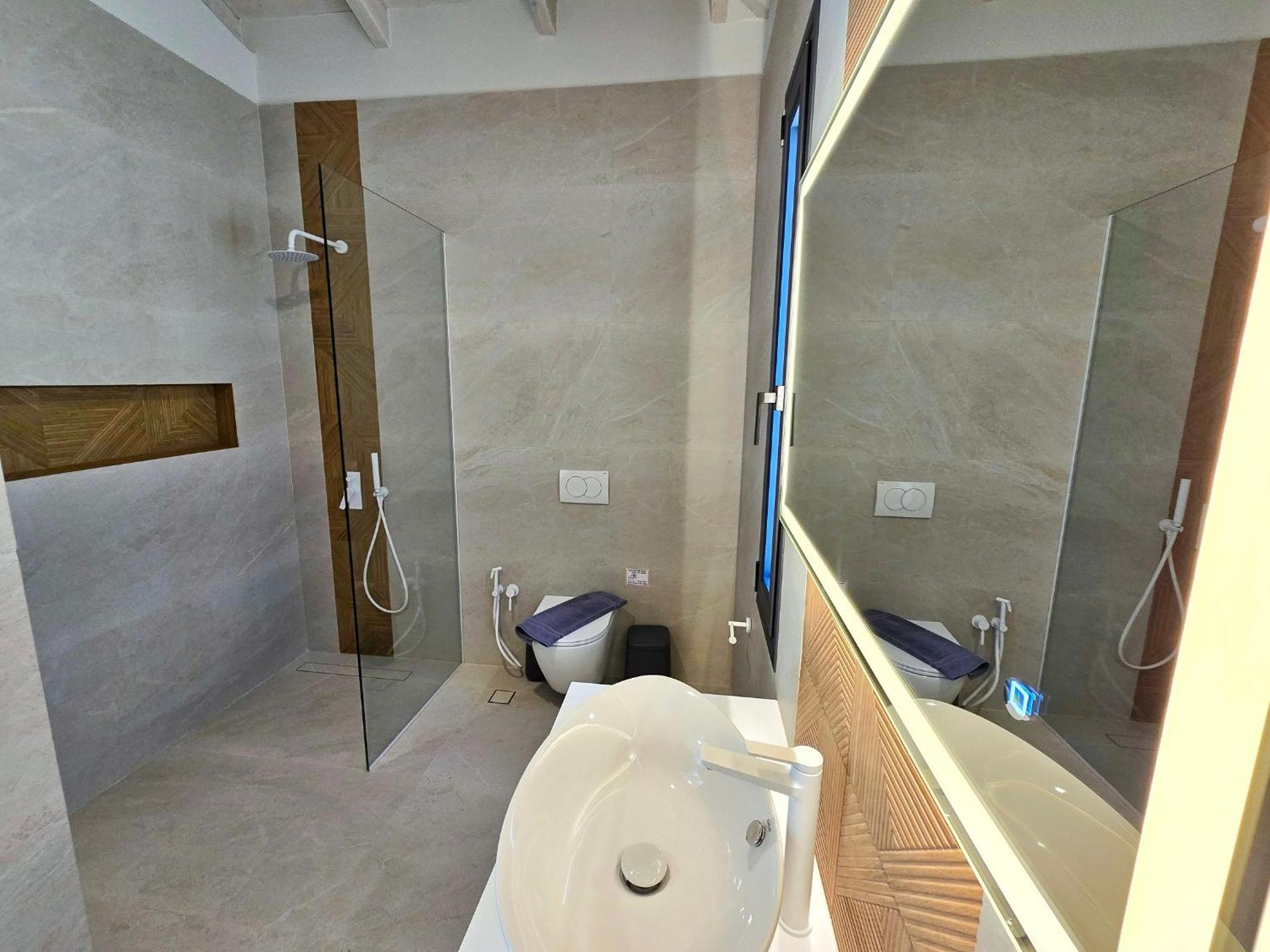 Anmaria Luxury *